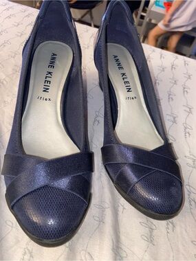 Anne Klein Navy Blue Iflex Women's Flats with Crisscross Detail